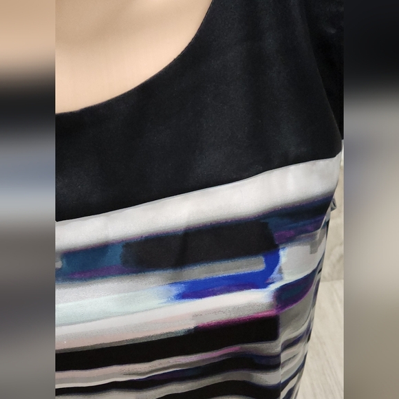 Calvin Klein Silk Sleeveless Black and Multicolor Top - Picture 6 of 6